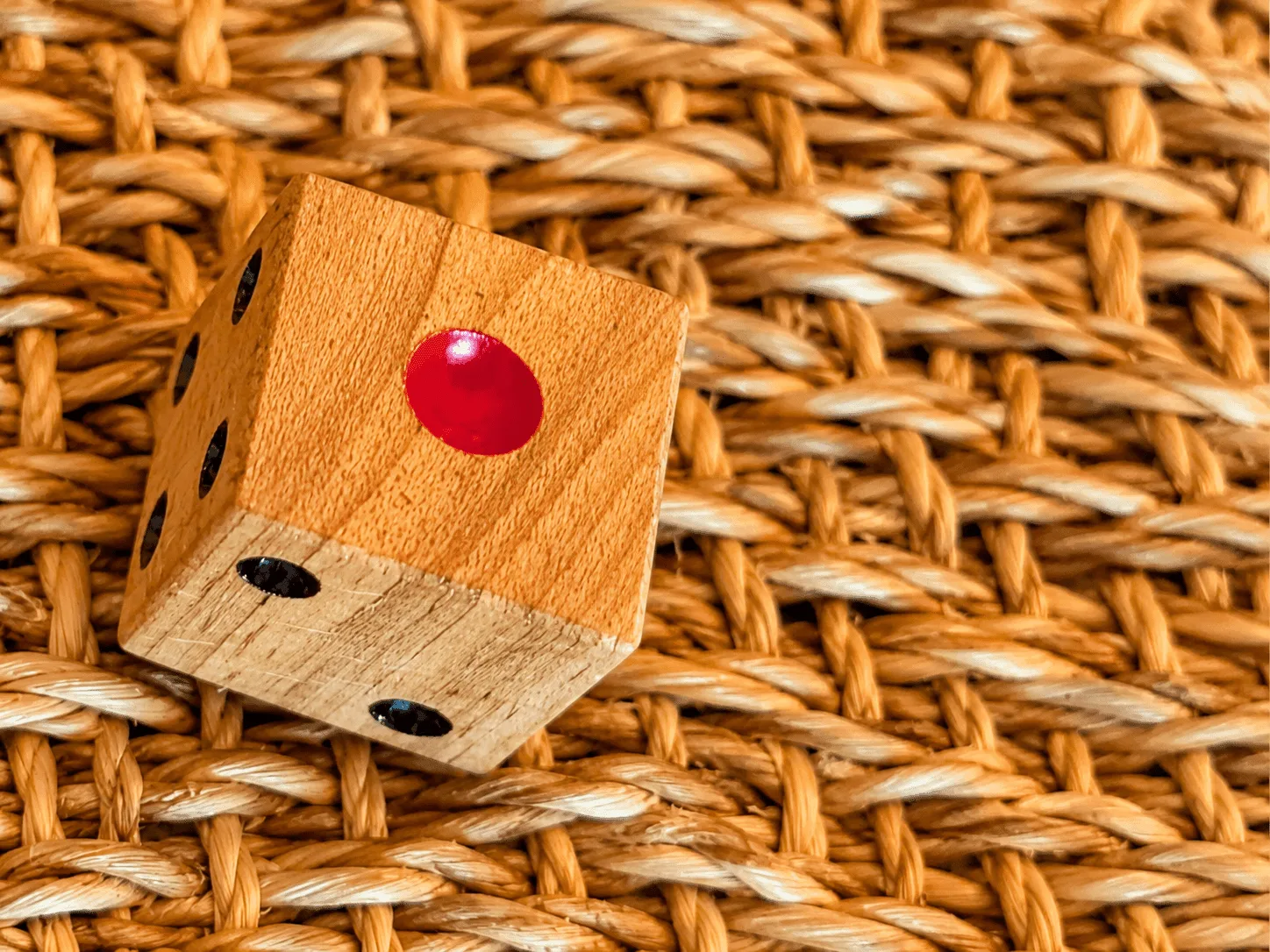 Penny Drop Die vs Dados estándar: diferencias clave