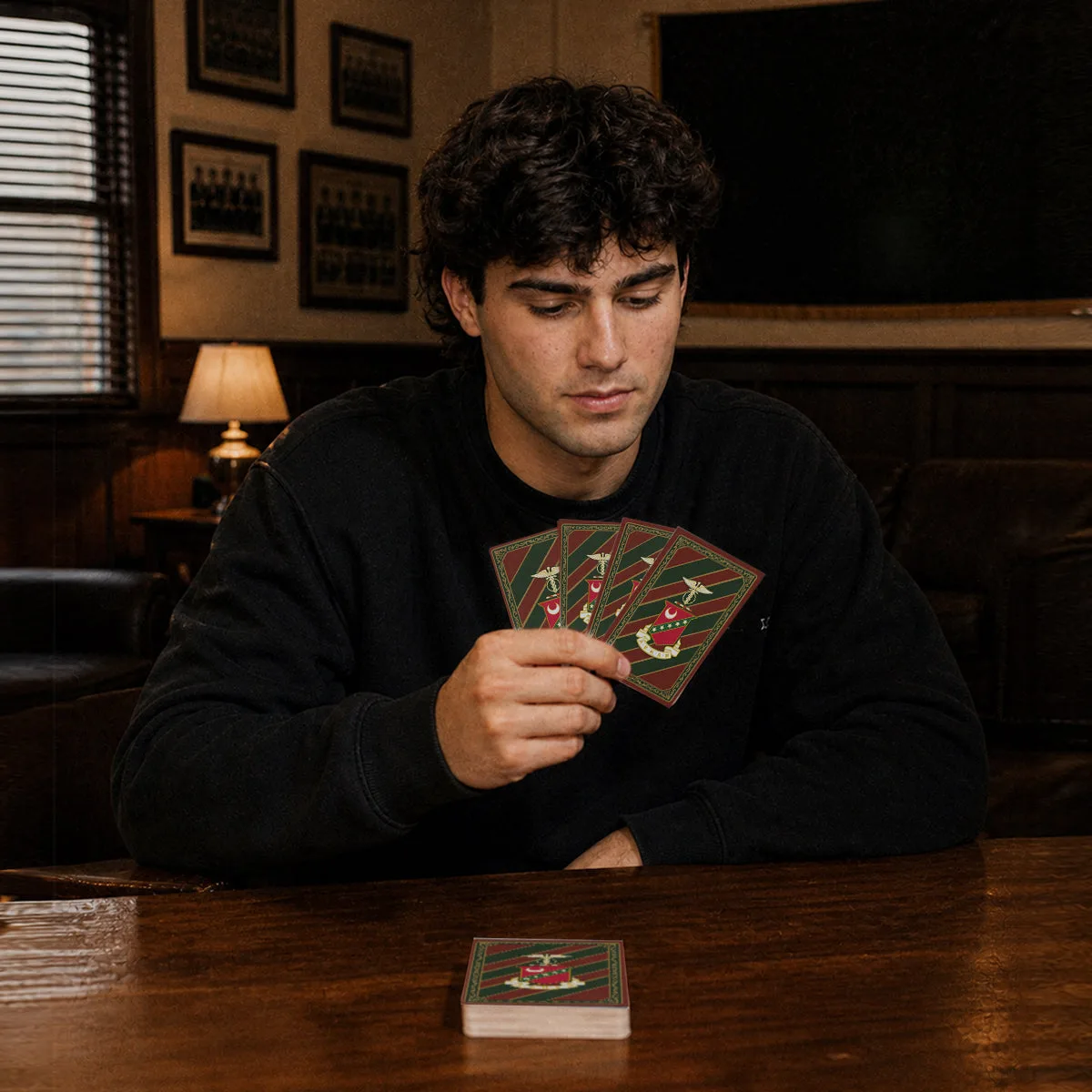 Baralho de cartas Kappa Sig com emblema a cores