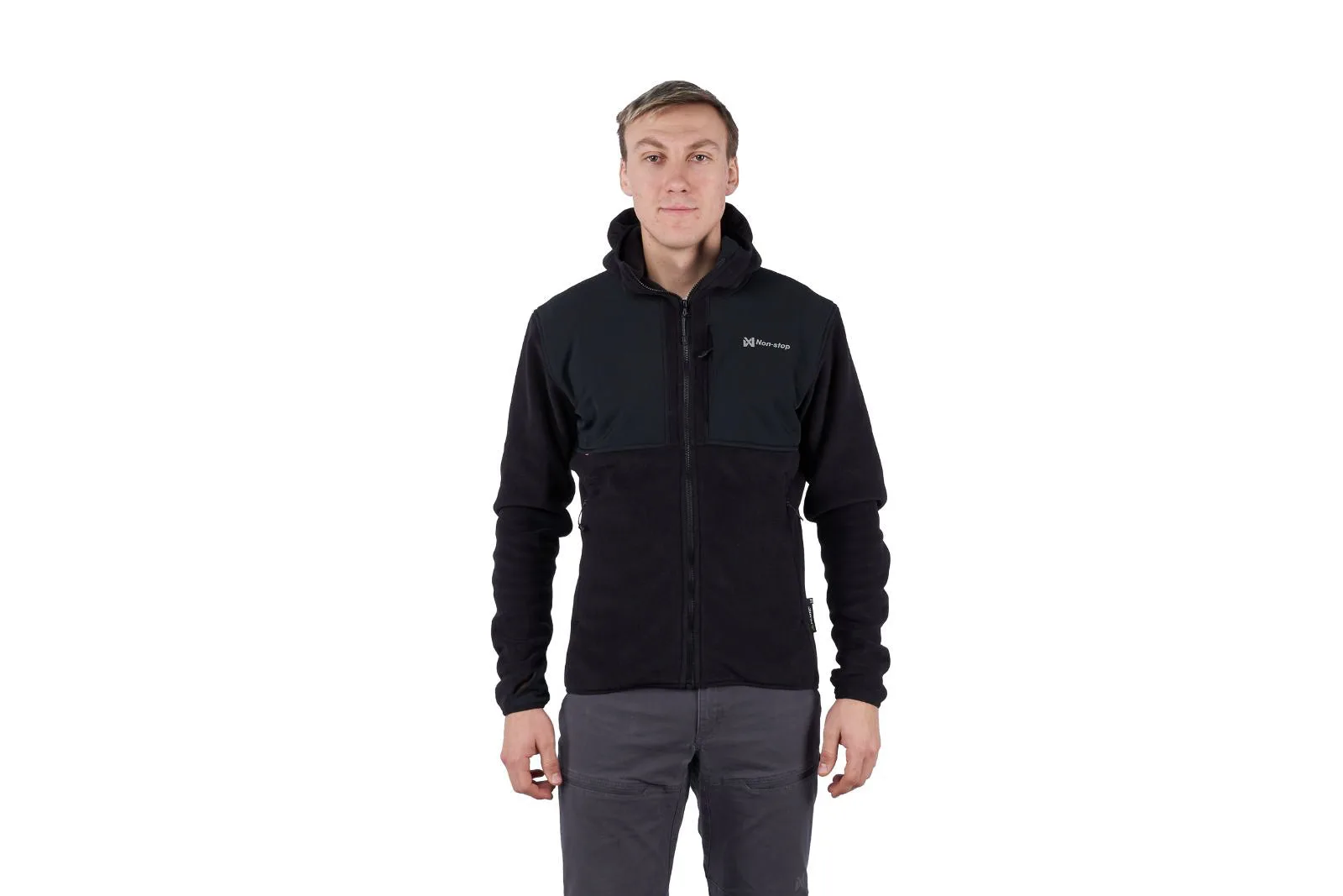 مقارنة بين Fleece HZ M و Hoodie FZ M: أيهما أفضل كطبقة وسطى للجري؟