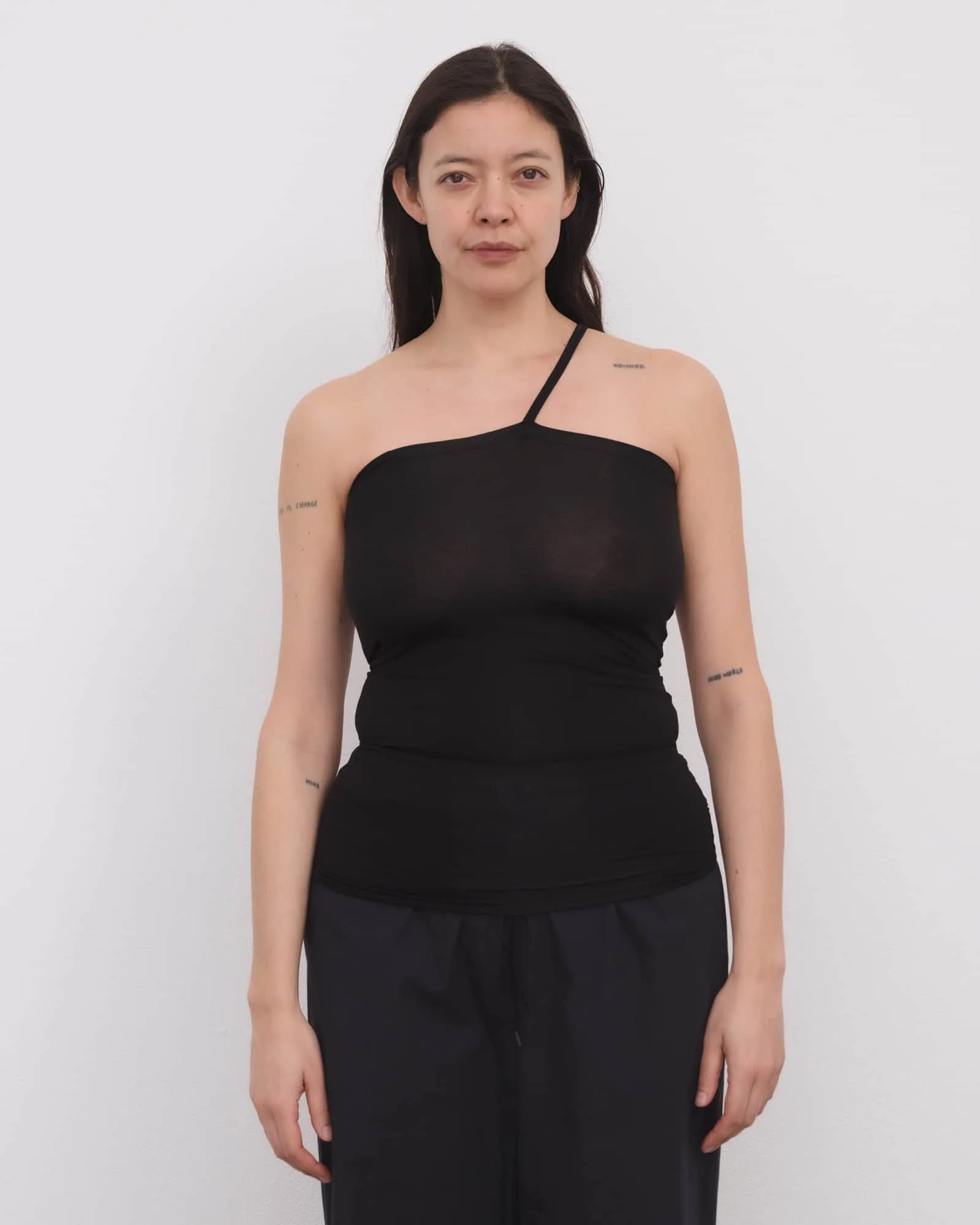 Tanks vs. Tee Shirts: Which Is More Versatile?