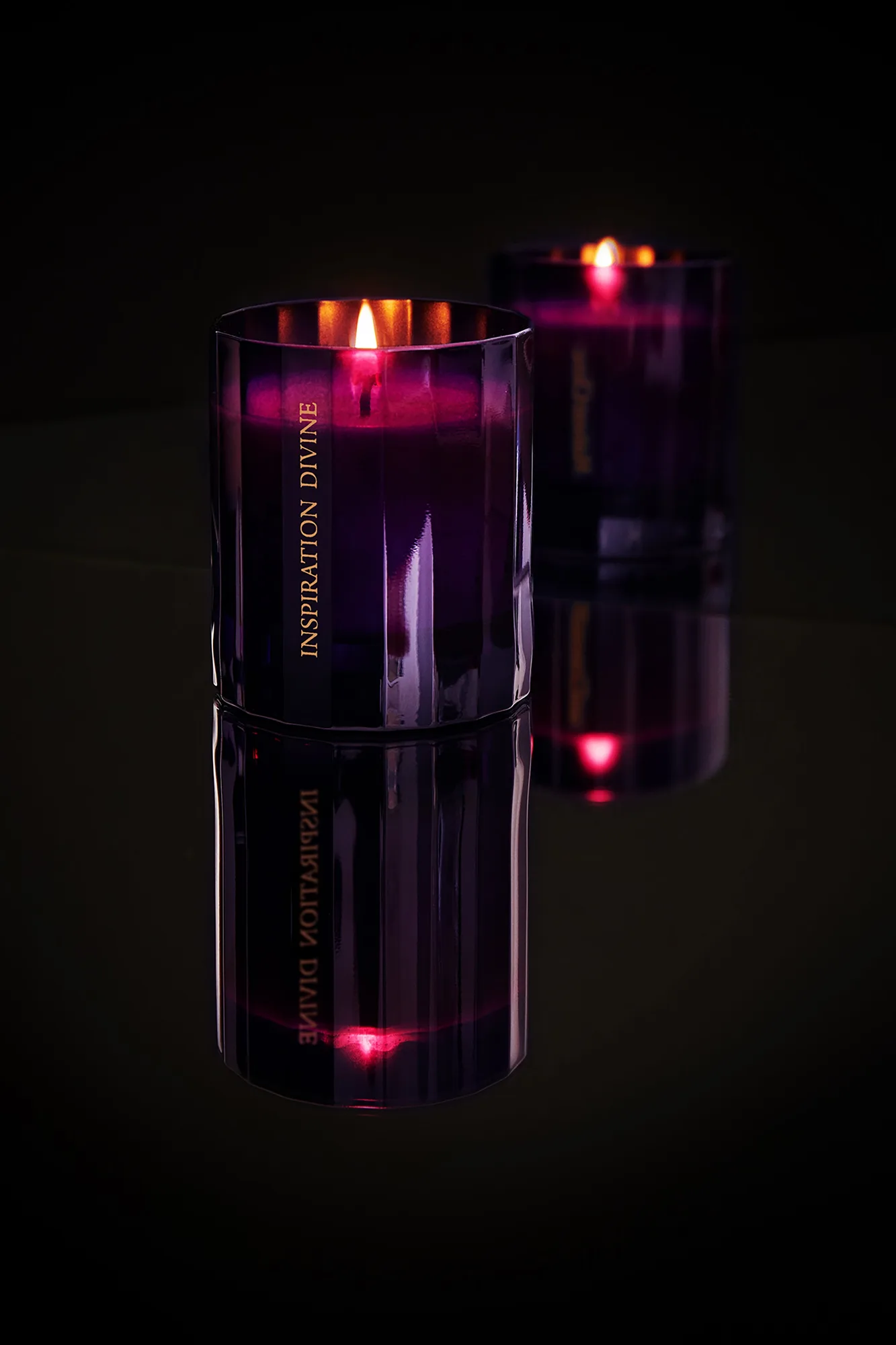 Scented Candle notes of Precious Wood - Inspiration Divine