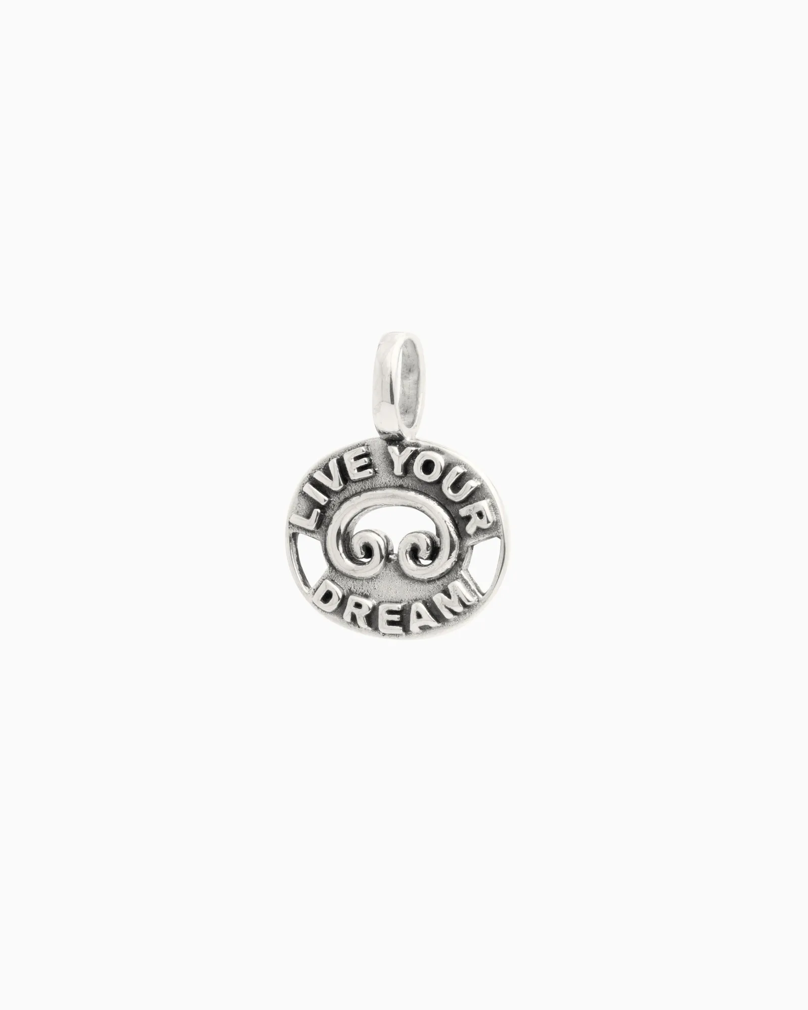 Reseña del dije Live Your Dream: ¿Merece la pena añadirlo a tu pulsera?