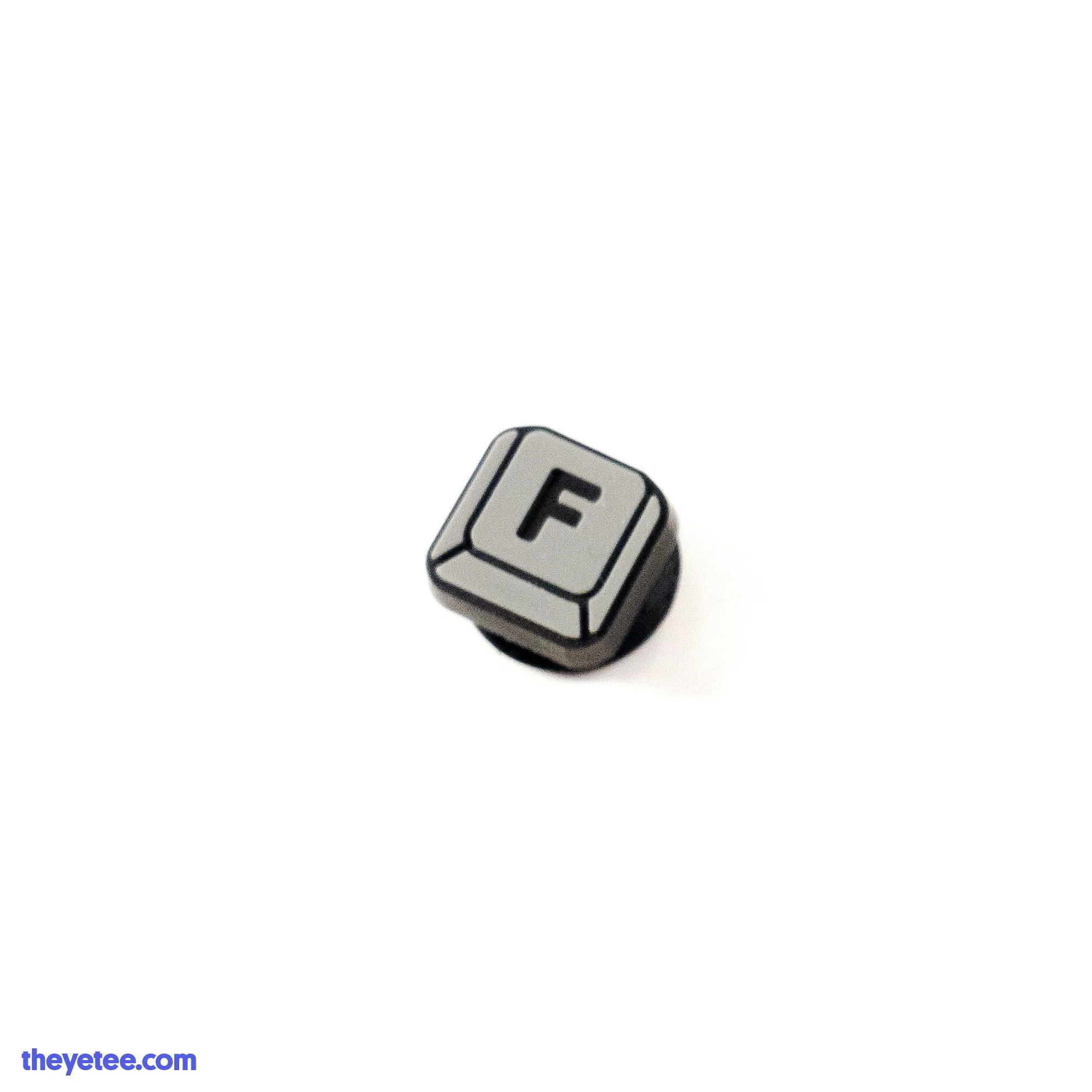 Comment fixer et styliser des charms de chaussures en PVC pour gamers