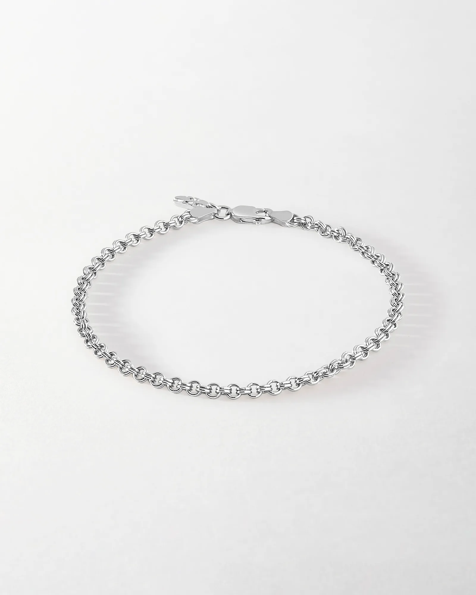 The Ultimate Hoop Earrings Buying Guide: Size, Metal, and Style