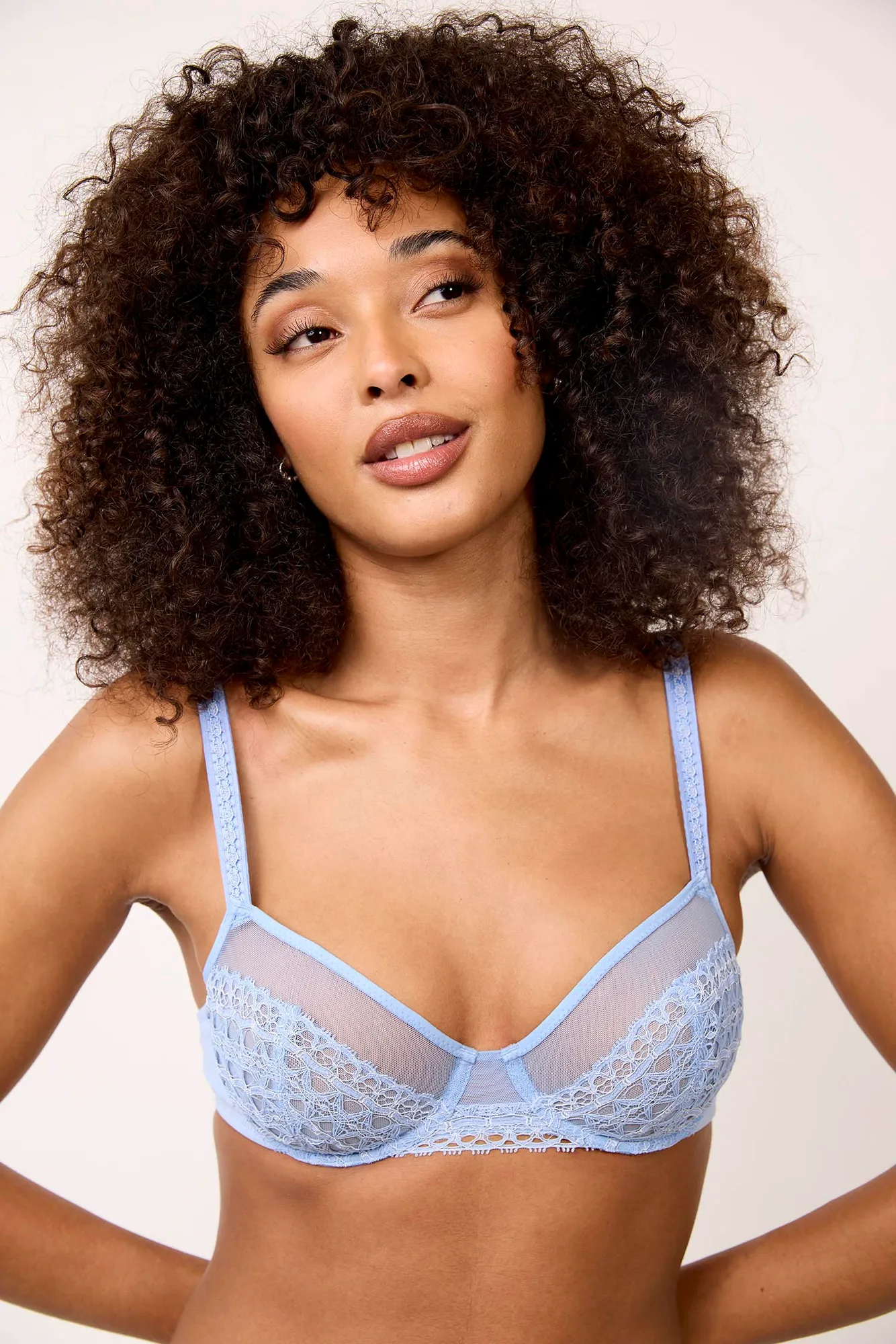 Hoe je kant lingerie verzorgt