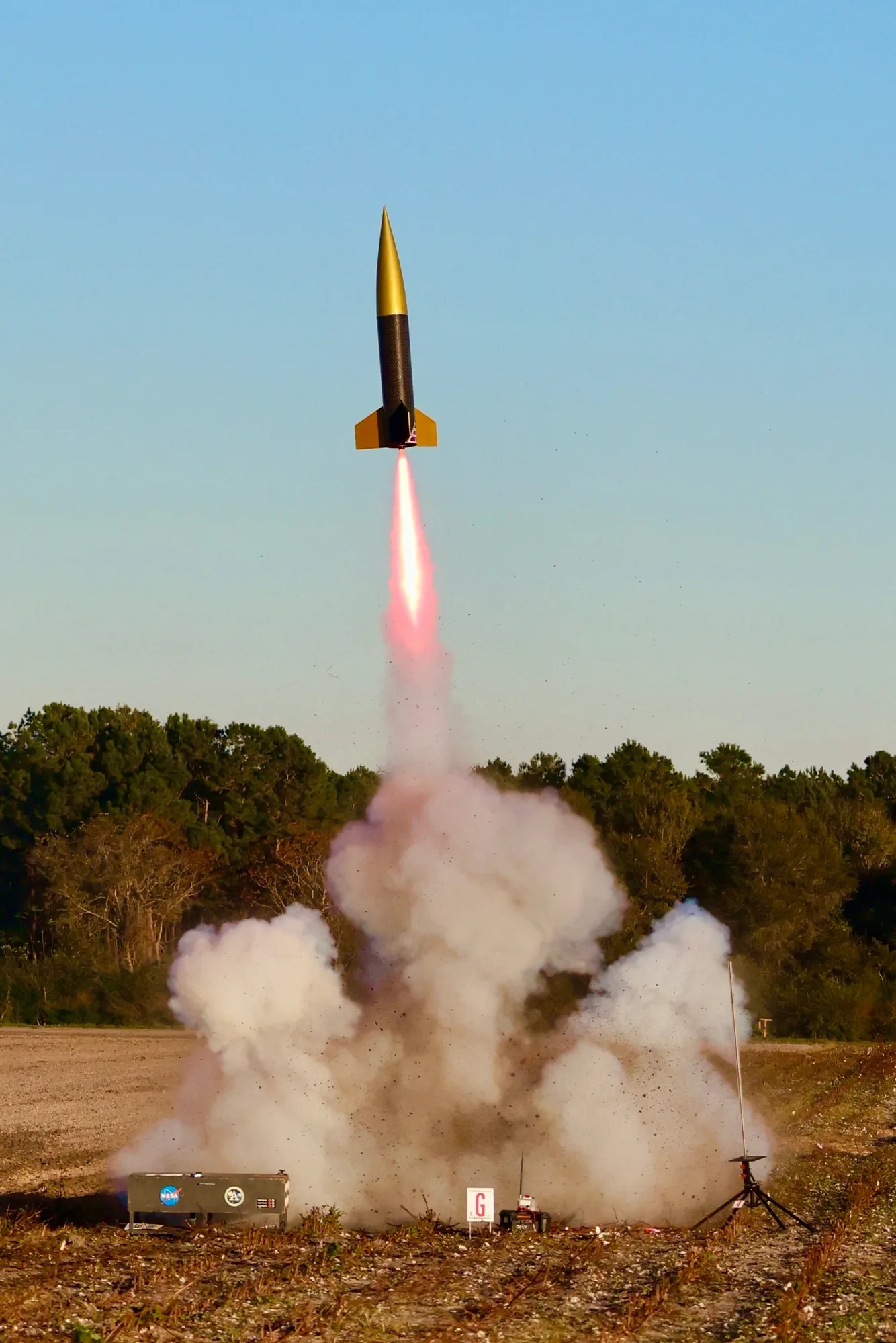 Warlord 11.6" أم Force Ten: أي مجموعة صواريخ عالية الطاقة؟