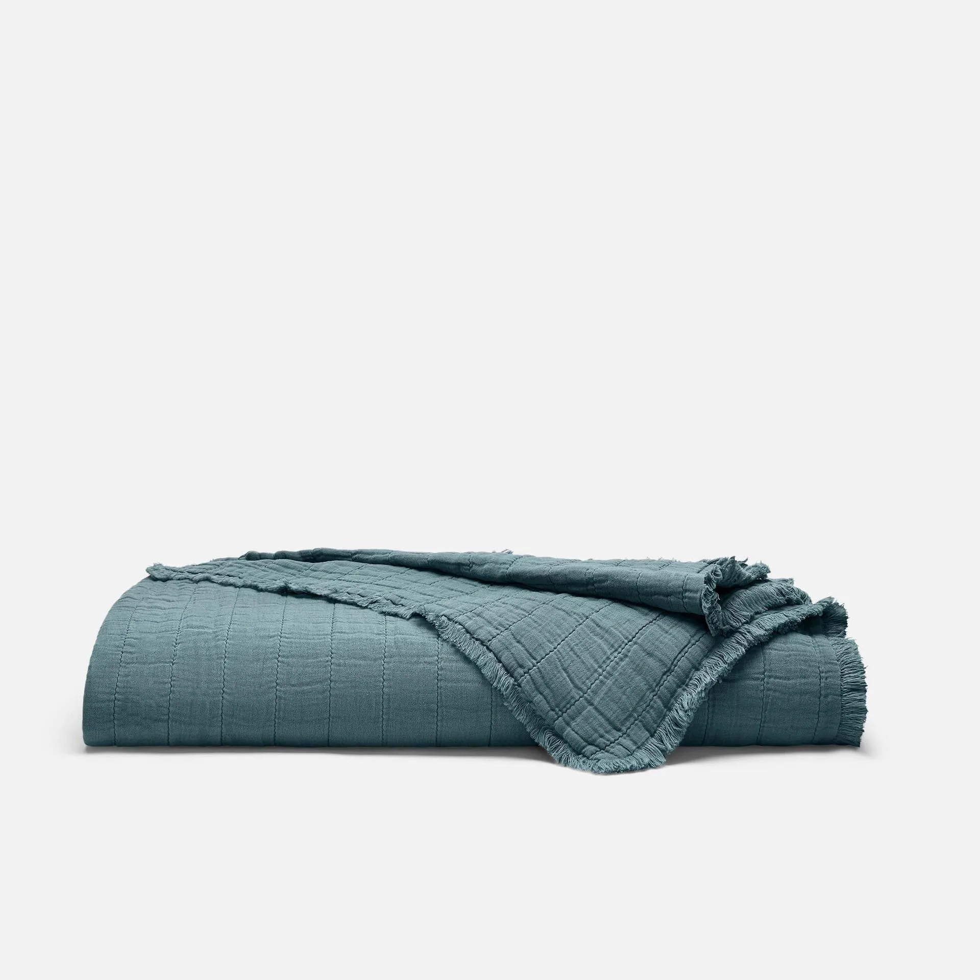 Throw Blanket vs. Quilt: What's the Difference and Which Should You Choose?