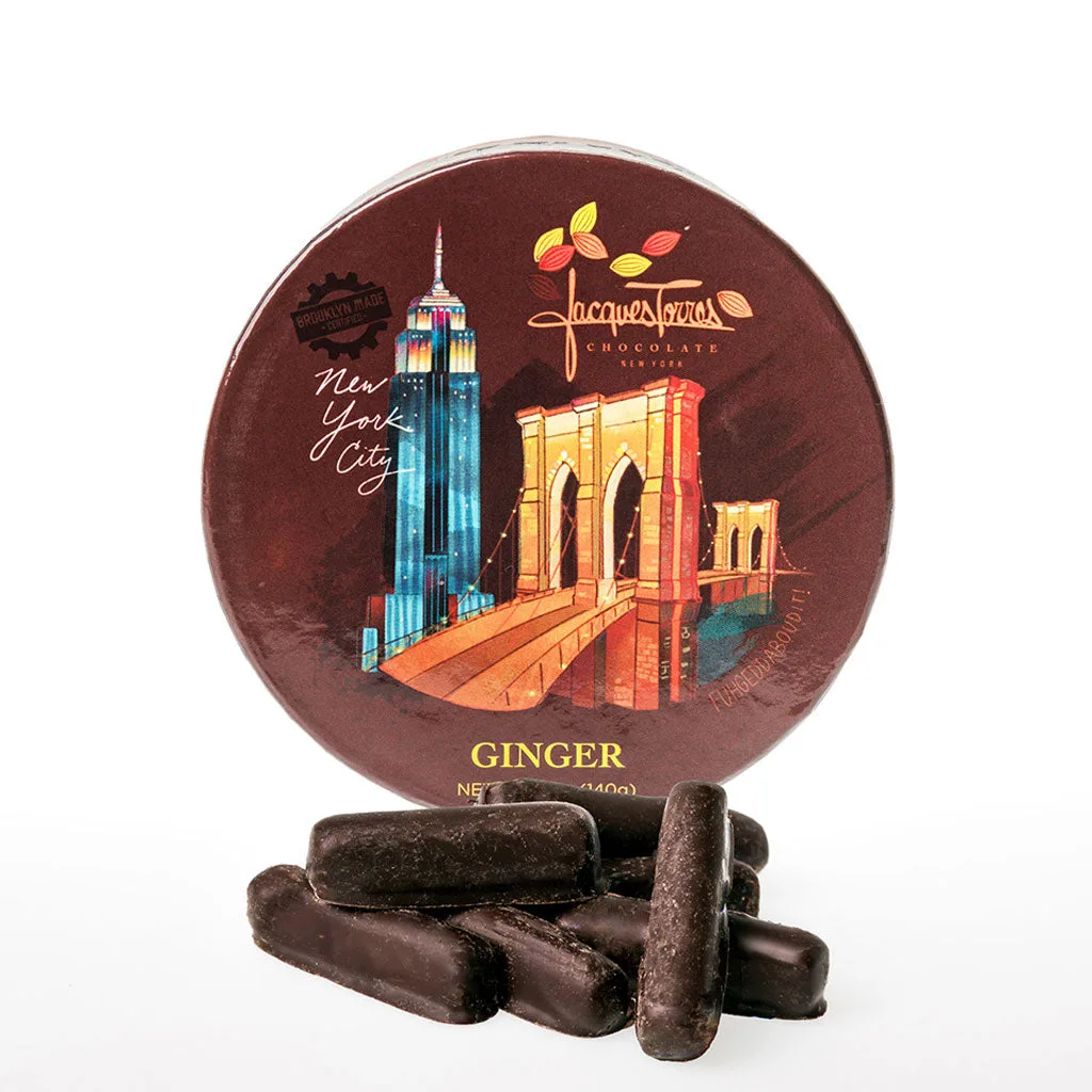 Jengibre cubierto de chocolate frente a albaricoques y almendras