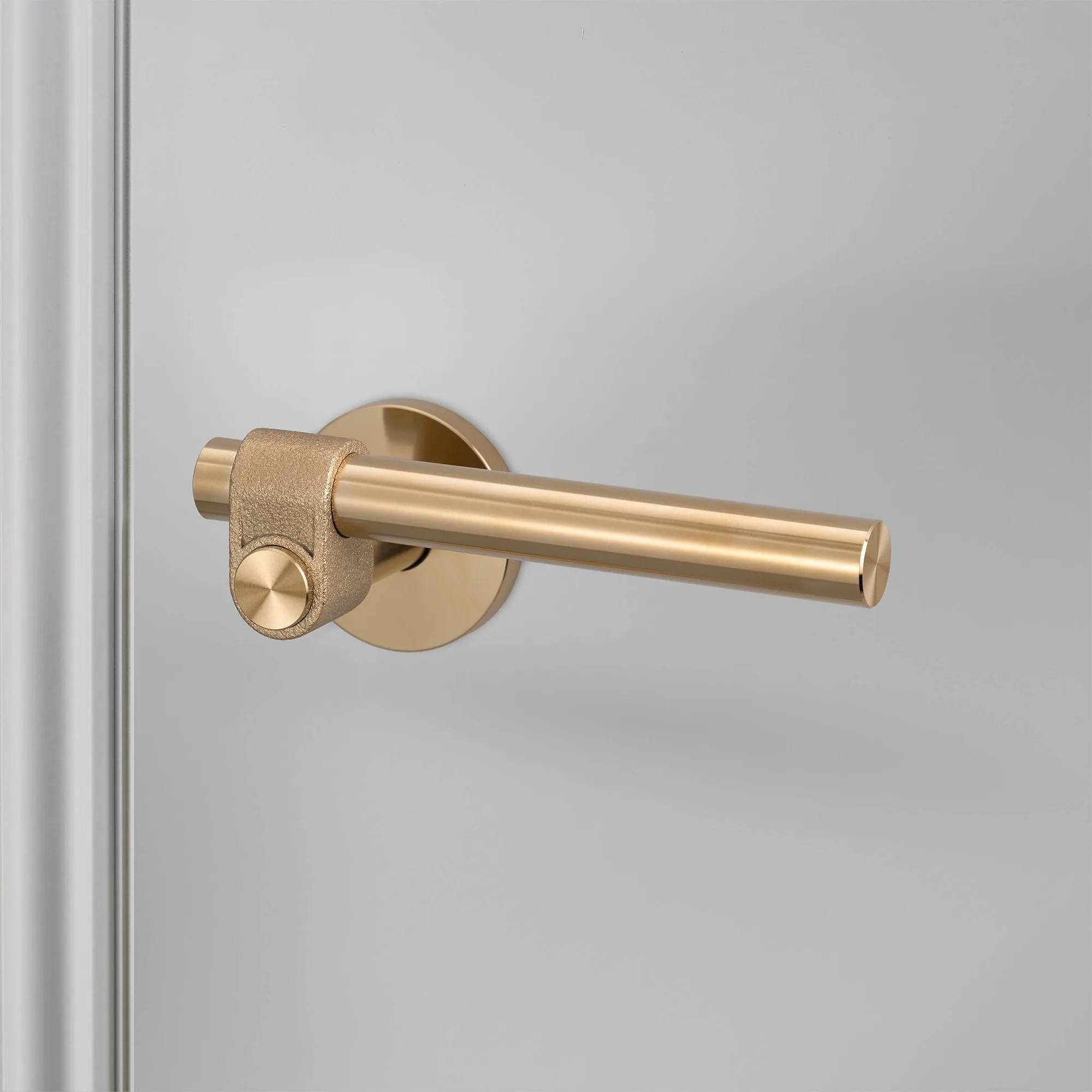 DOOR HANDLE SET / CAST / SPRUNG