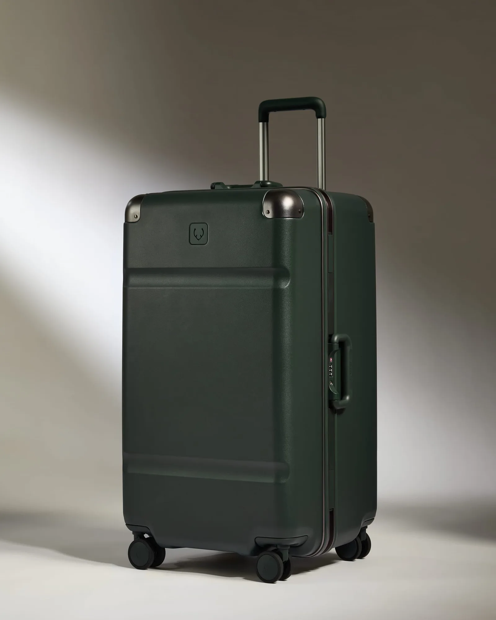 Cómo usar una maleta tipo baúl en viajes largos