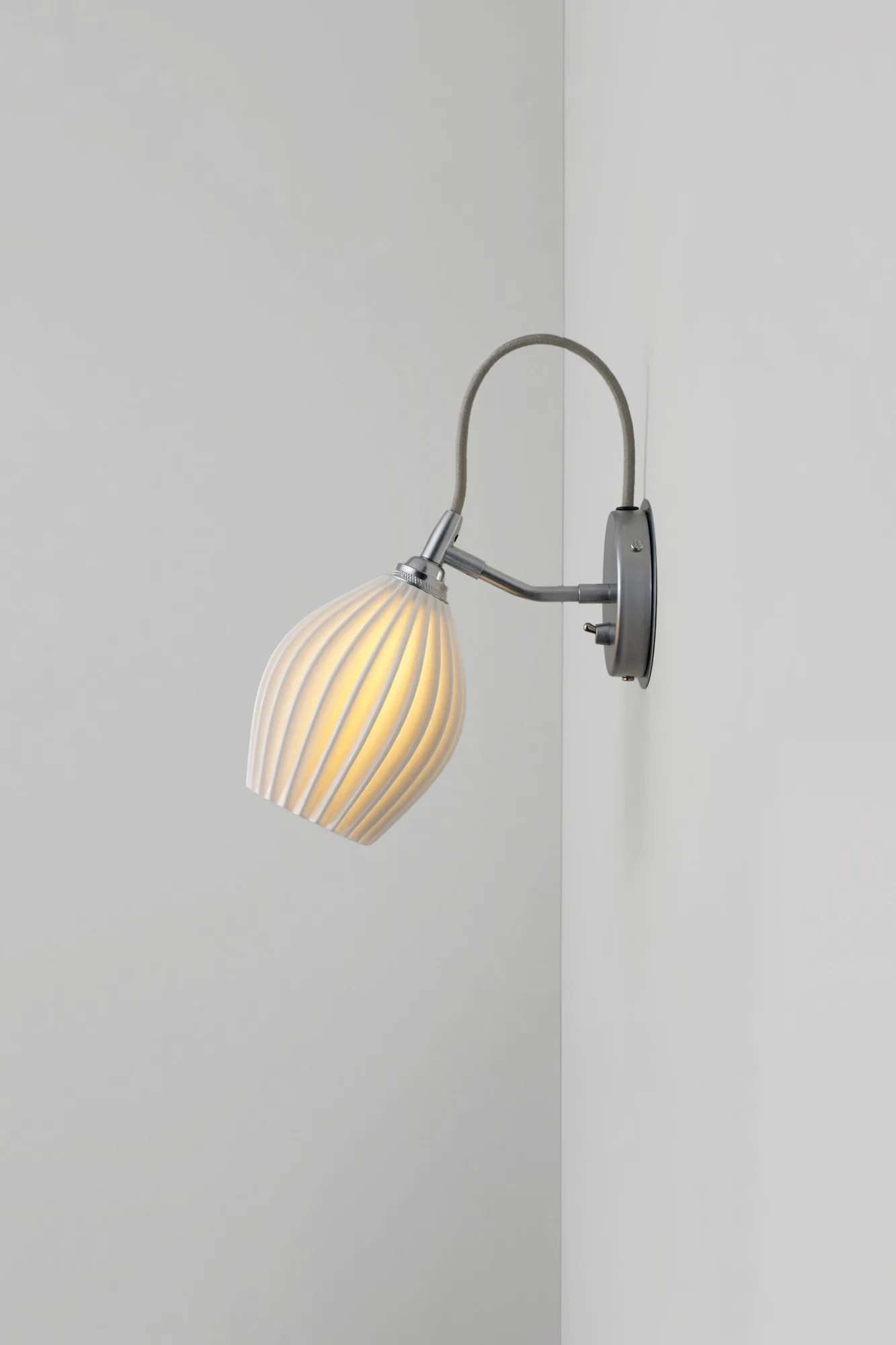 Fin Wall Light Review: Minimalist Design for Modern Interiors