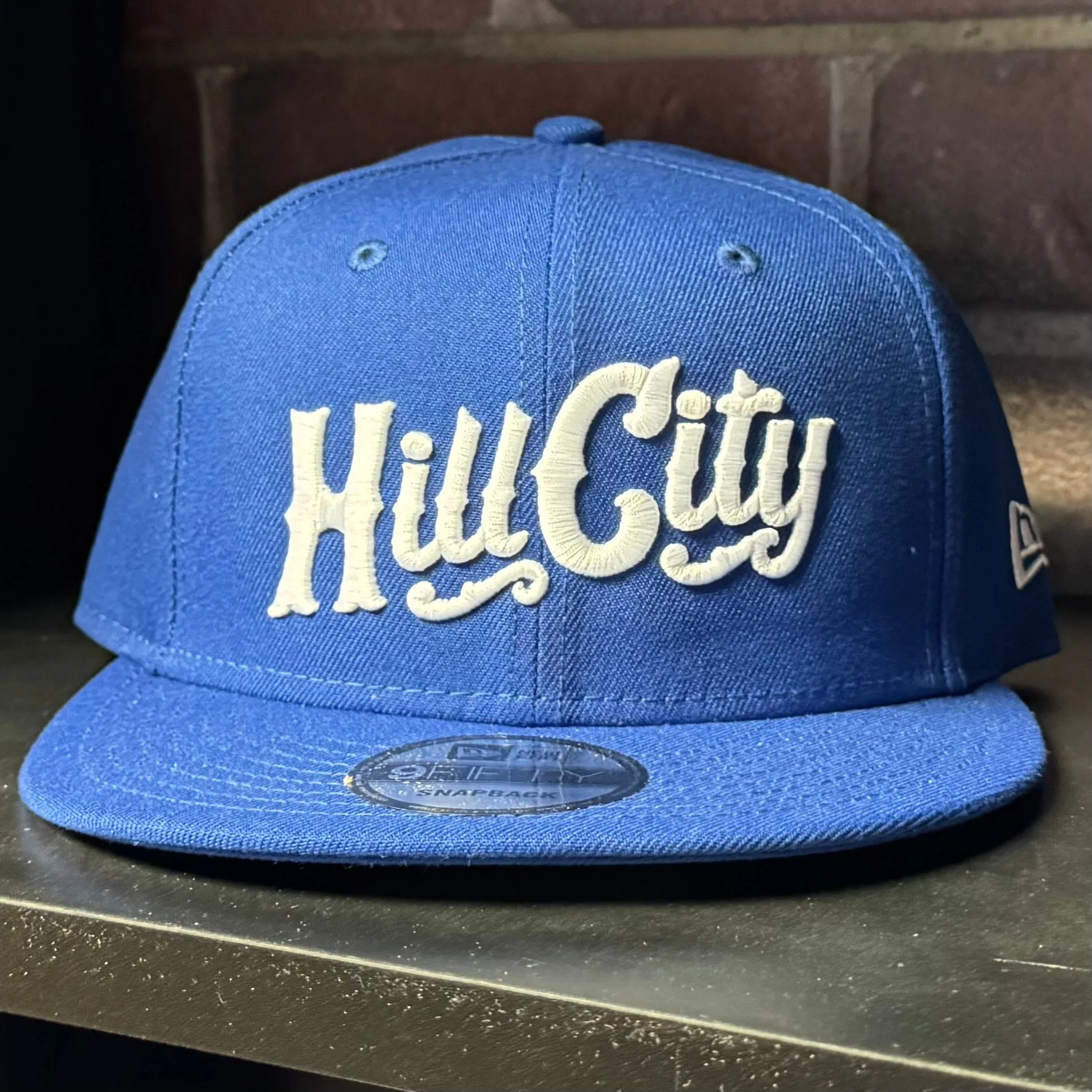 Hill City Howlers New Eraキャップ:スナップバック vs 9TWENTYフィット