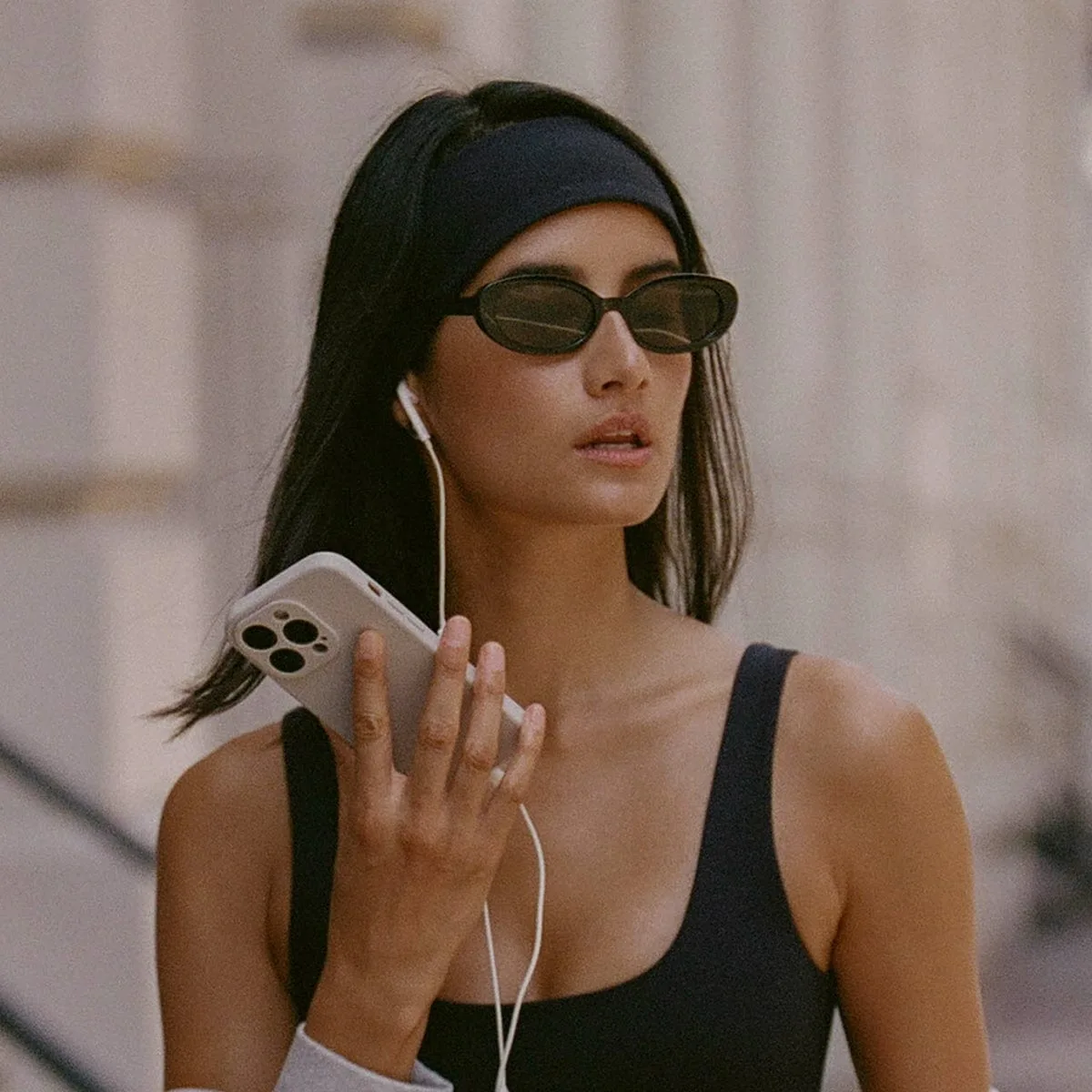 Sculpting Headband vs Regular Headband: Which Works Better?