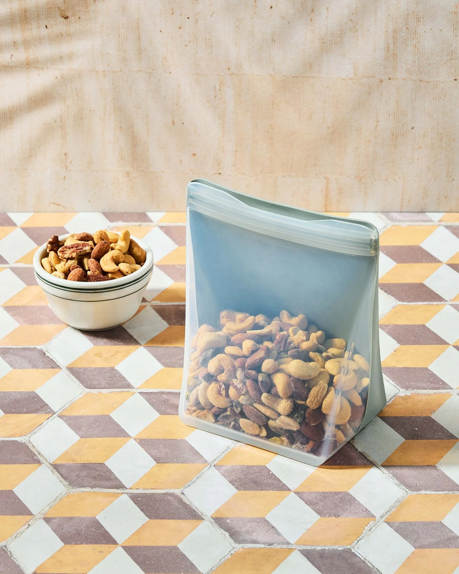 Reusable Stand-Up Bag: The Versatile Storage Solution for Snacks and More