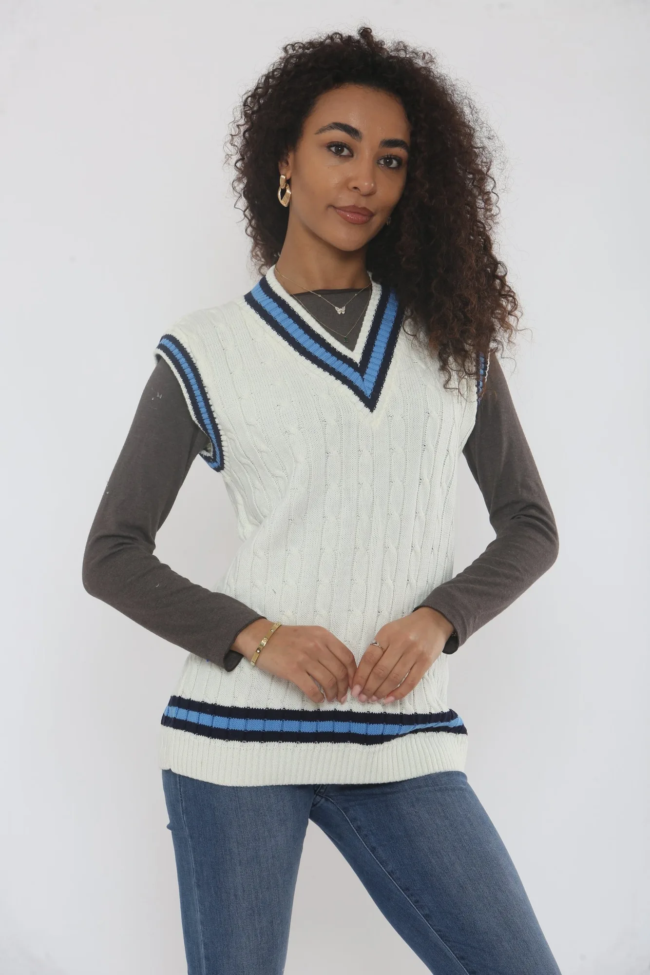 Cable Knit V Neck With Blue Stripe Jumper- Casoil