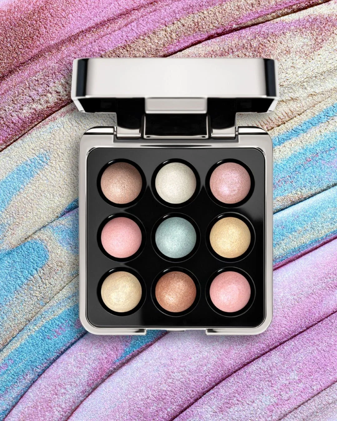 Ballet Beam Highlighting Pearls