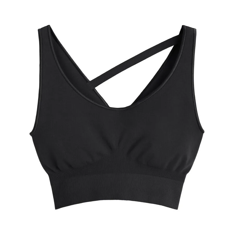 Stretch crop top czy body bezszwowe: co wybrać?