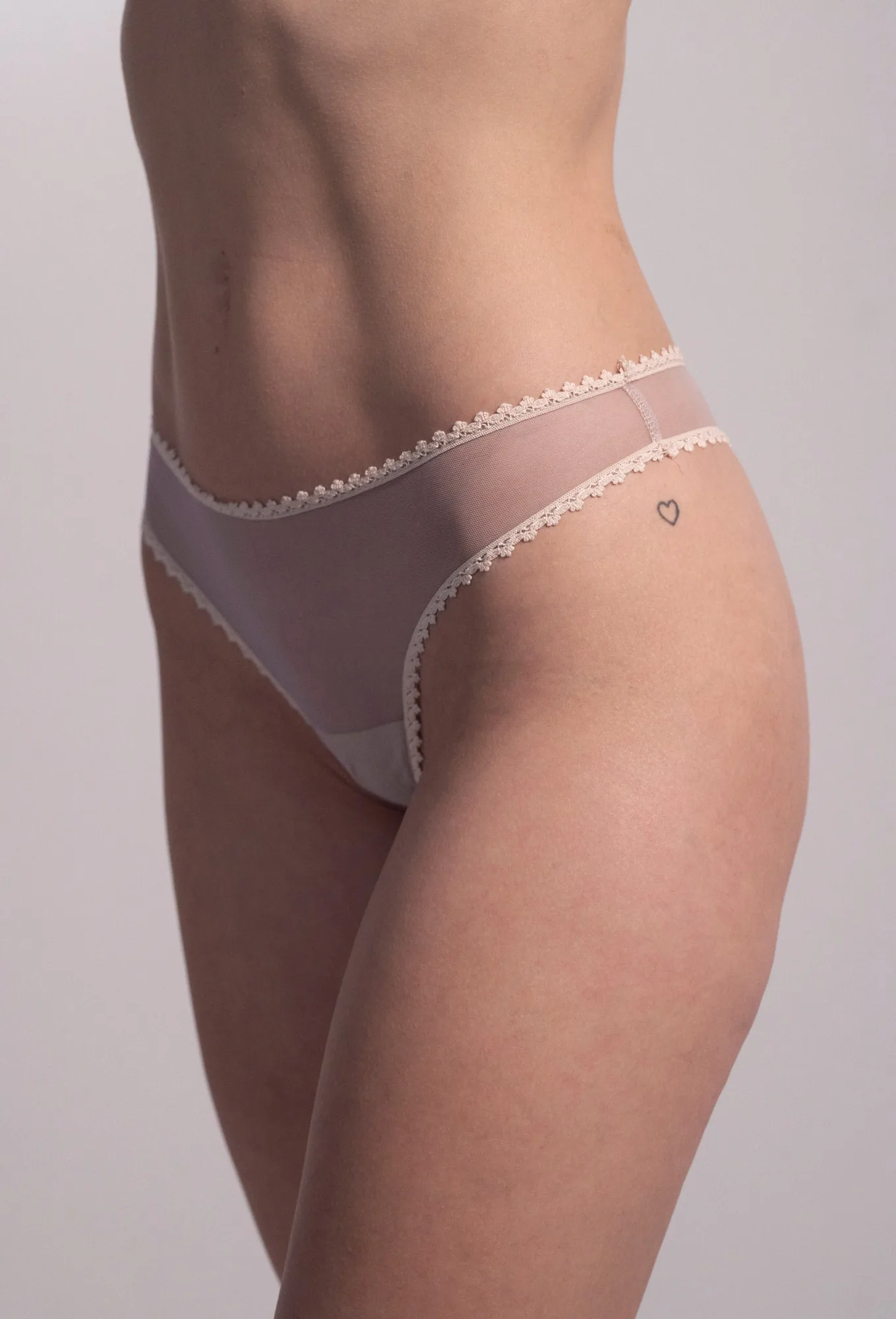 Colette Roze-Beige String