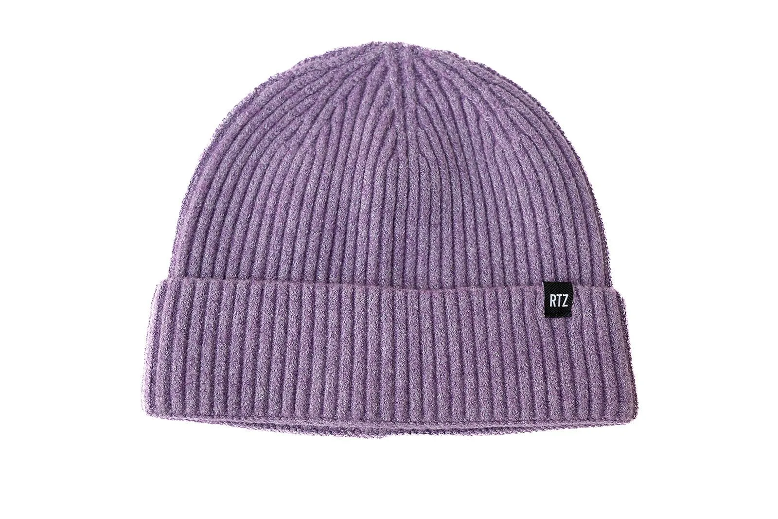 How to Style Beanies for Every Season: Winter Warmth to Summer Edge