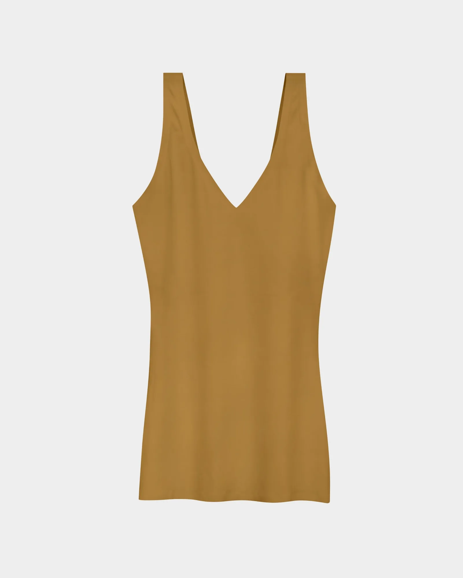 Seamless Tank vs Regular Tank: Which Layering Piece Is Better
