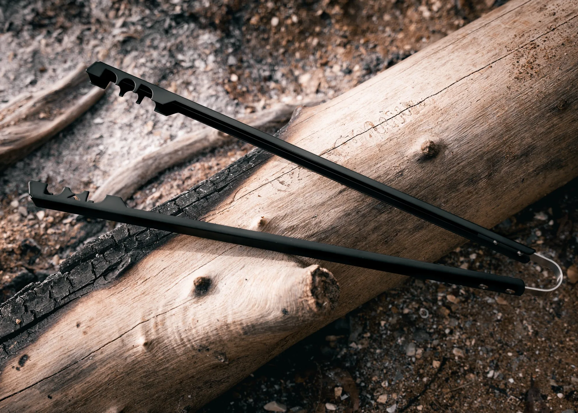 How to Use Futsuno Tongs for Campfire Cooking