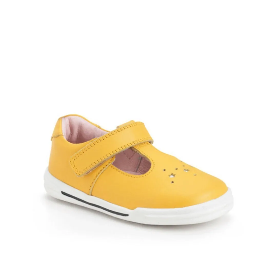 Start-Rite: Playground T-Bar Shoes - Żółta skóra