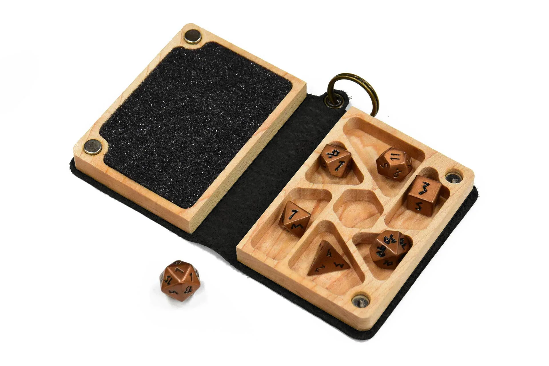 Onyx Leather Spellbook Dice Box: What Fits Inside?