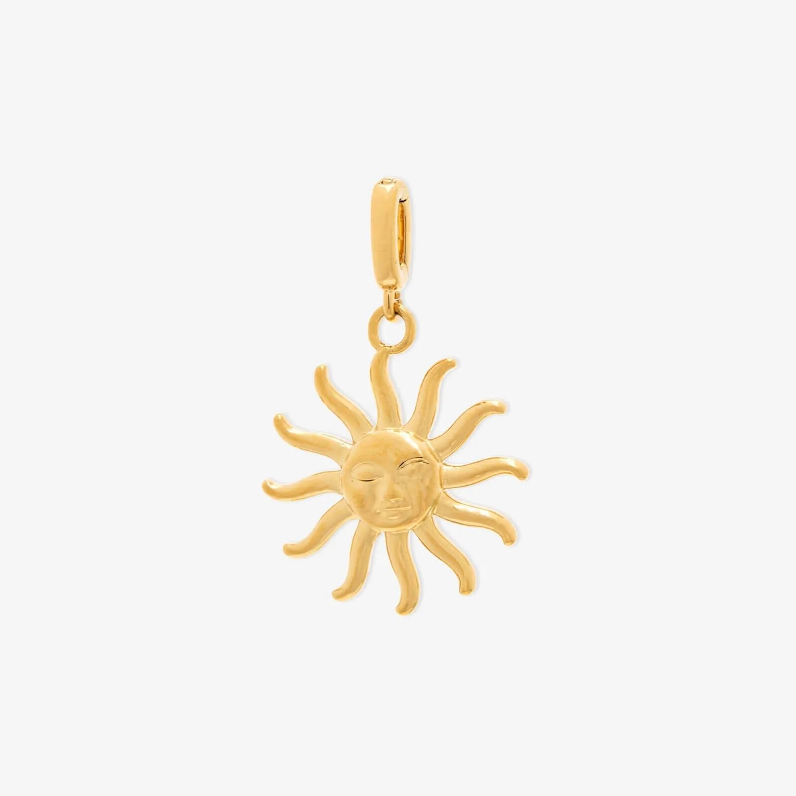 Charm Necklace vs. Charm Bracelet: Which Personalized Jewelry Style Suits You Best?