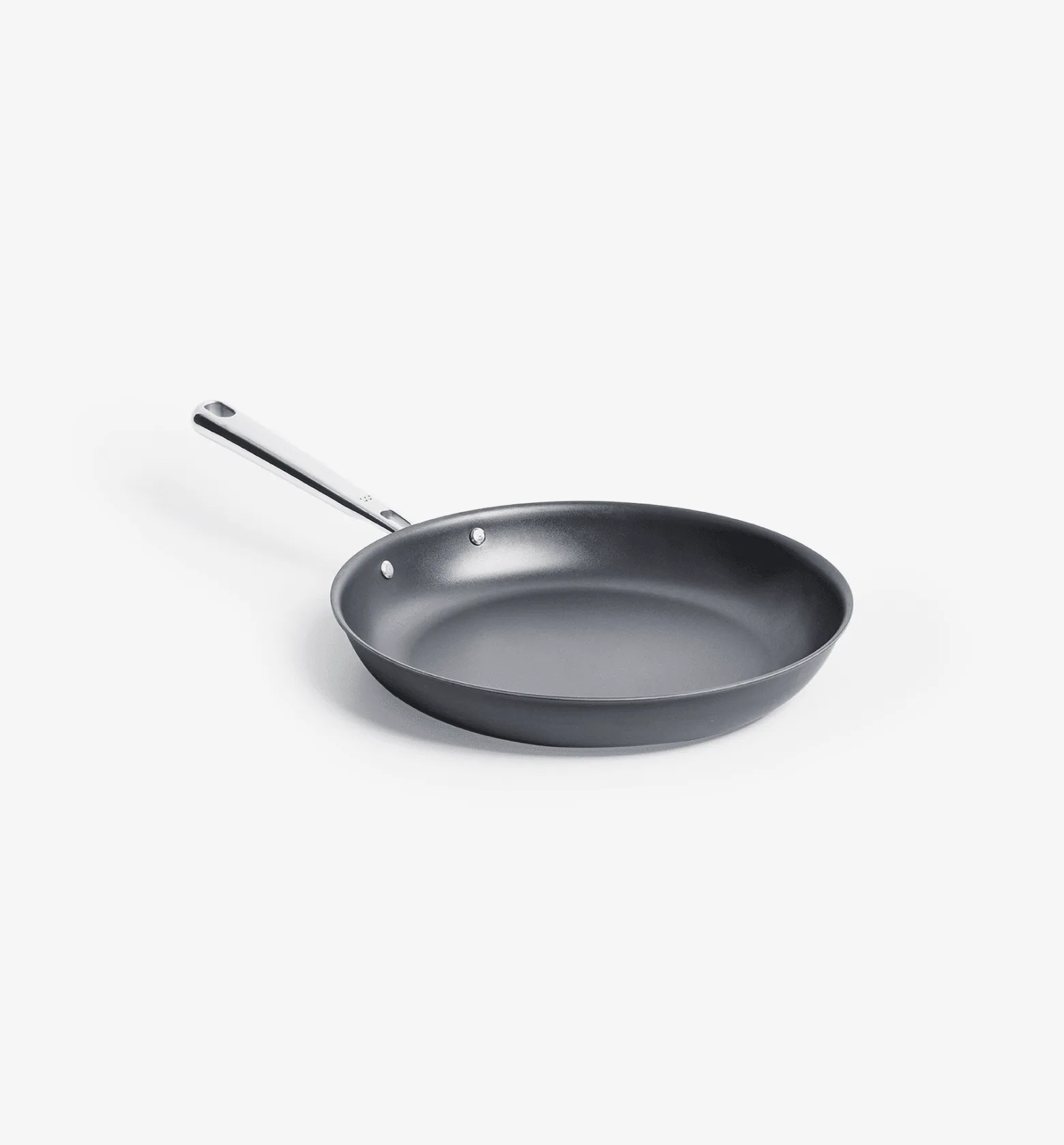Carbon Nonstick vs Carbon Steel: Která pánev vydrží déle