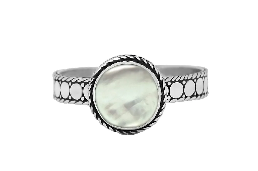Cuidado del anillo de nácar: mantén brillante tu anillo de plata
