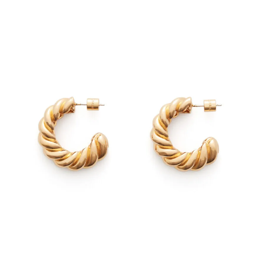 How to Style Hoop Earrings for Everyday Wear