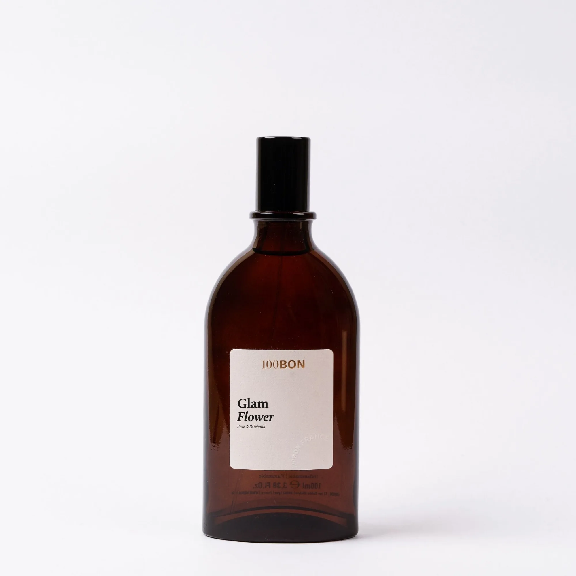 How to Layer Perfumes Like a Pro: Mixing Scents Guide
