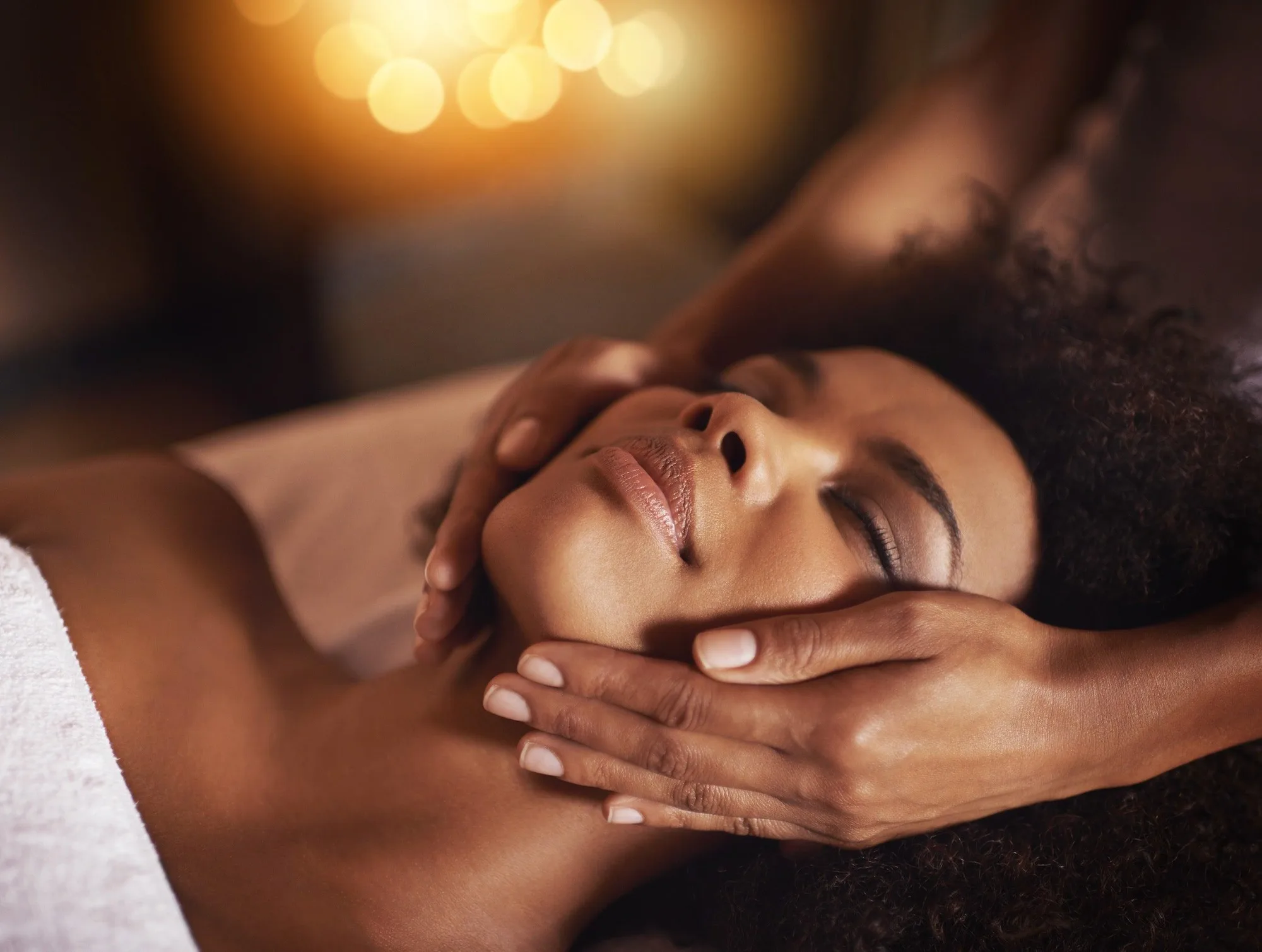 Massage hay chăm sóc da mặt: Chọn dịch vụ bổ sung phù hợp cho kỳ nghỉ dưỡng