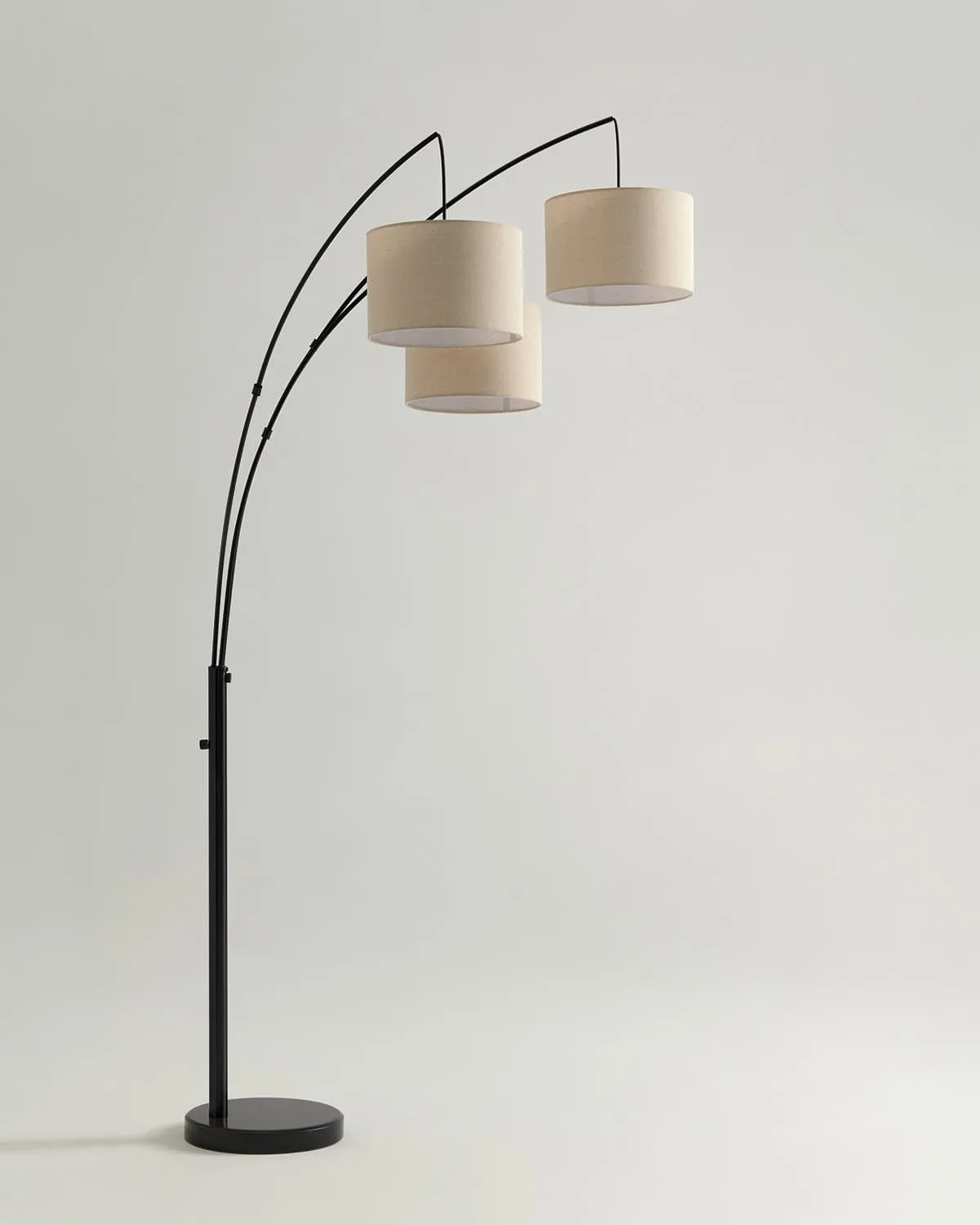 How to Style a Floor Lamp in a Reading Nook: Design Tips and Ideas
