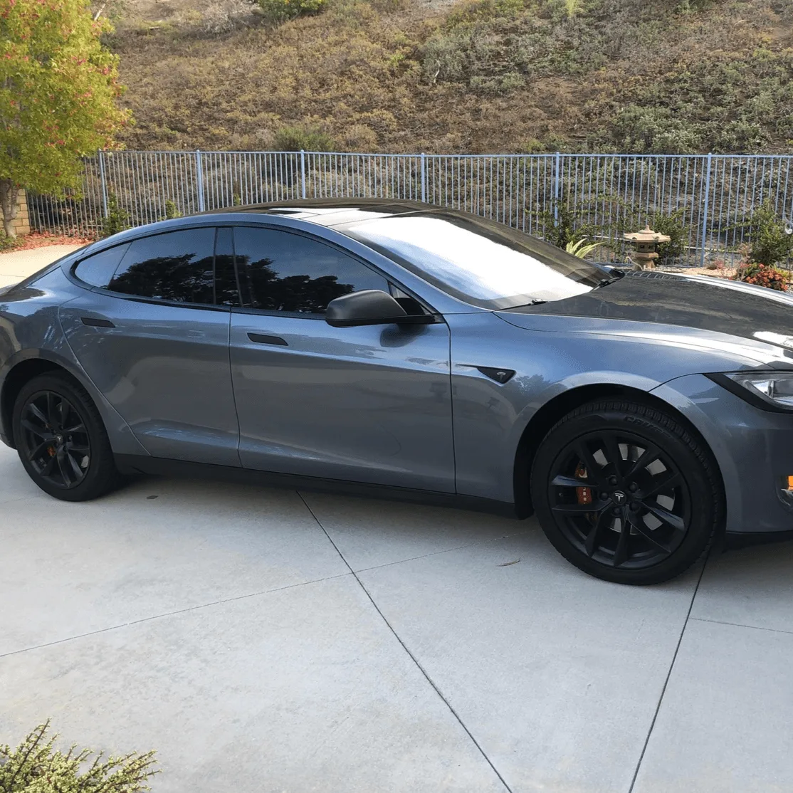 Tesla Chrome-Delete-Kits: Inhalt und Anwendung