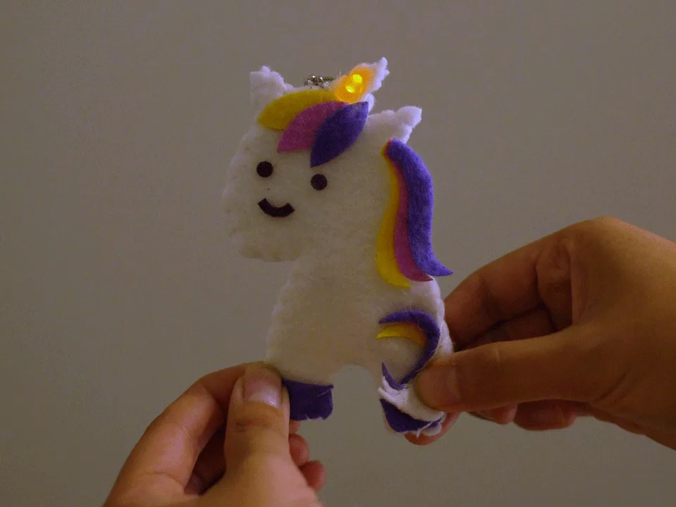 KiwiCo Unicorn Sewable Circuit vs Sew Your Own Light-Up Circuit: Welke elektronica-knutselset?