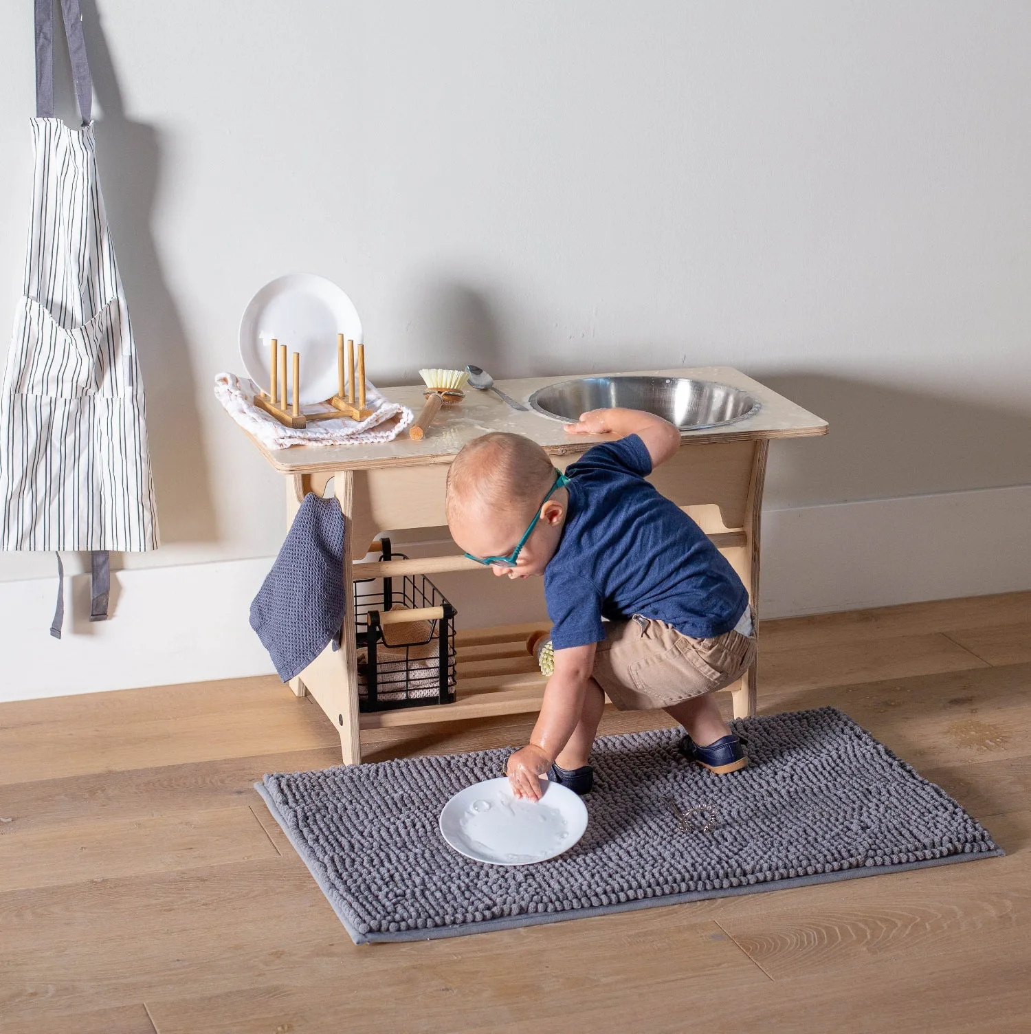 The Complete Guide to Floor Beds: Age, Safety, and Transition Tips