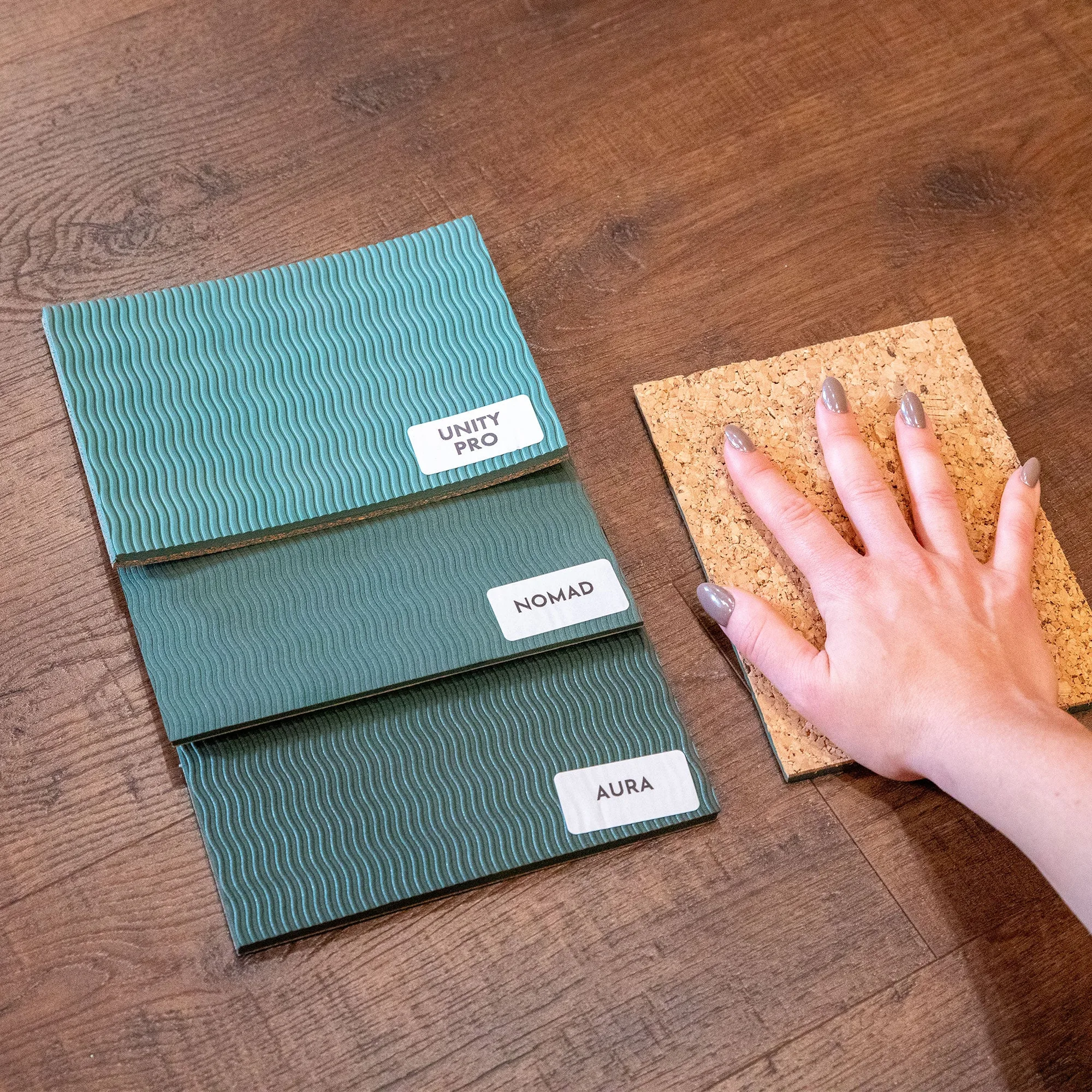 How to Choose a Sample Yoga Mat for Your Home Studio