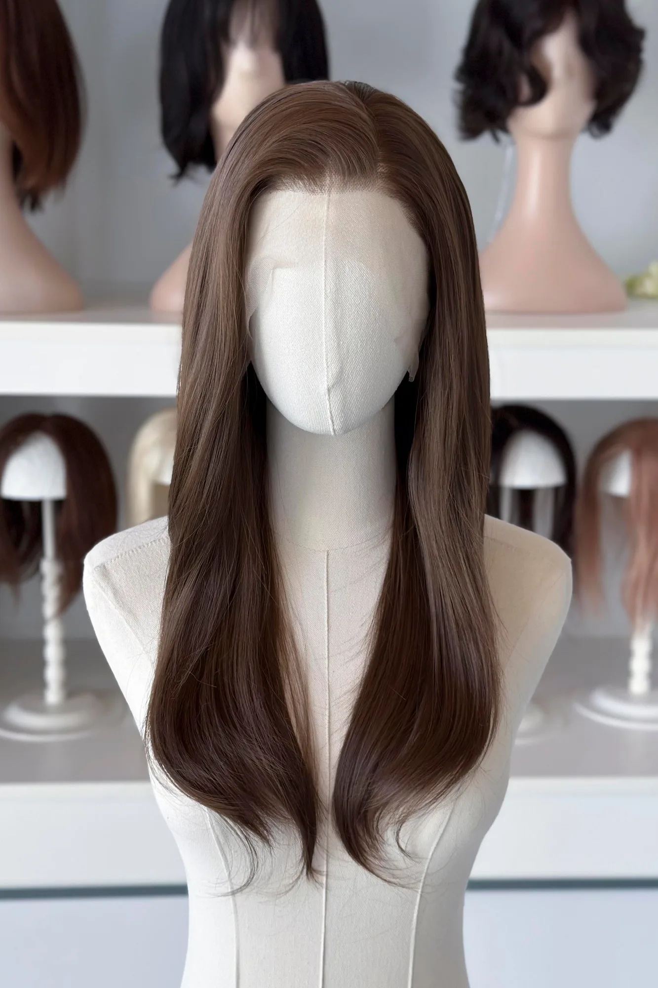 Come indossare una parrucca lace front per un effetto naturale