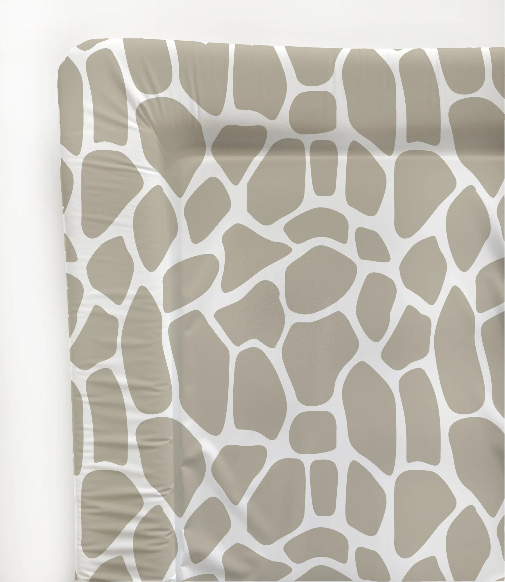 How to Choose a Changing Mat: Giraffe Print vs Plain