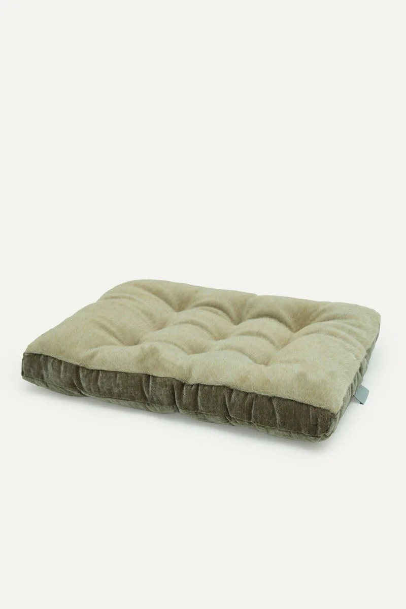 Top 5 Dog Bed Materials: Pros and Cons for Every Pet Parent