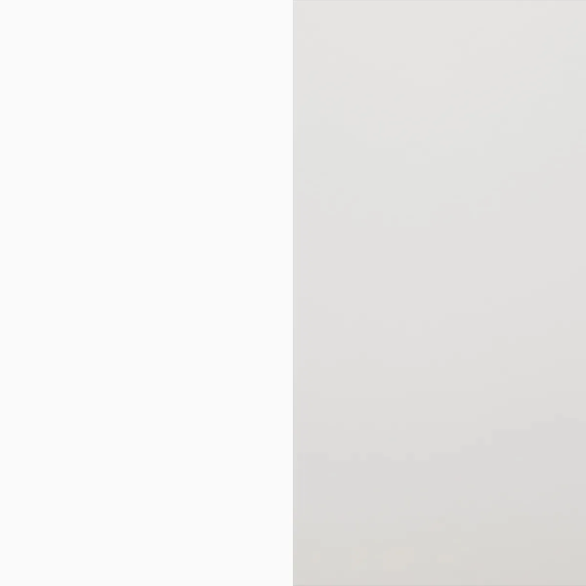 Showcard Blanc/Or vs Blanc/Argent: Which Backdrop?