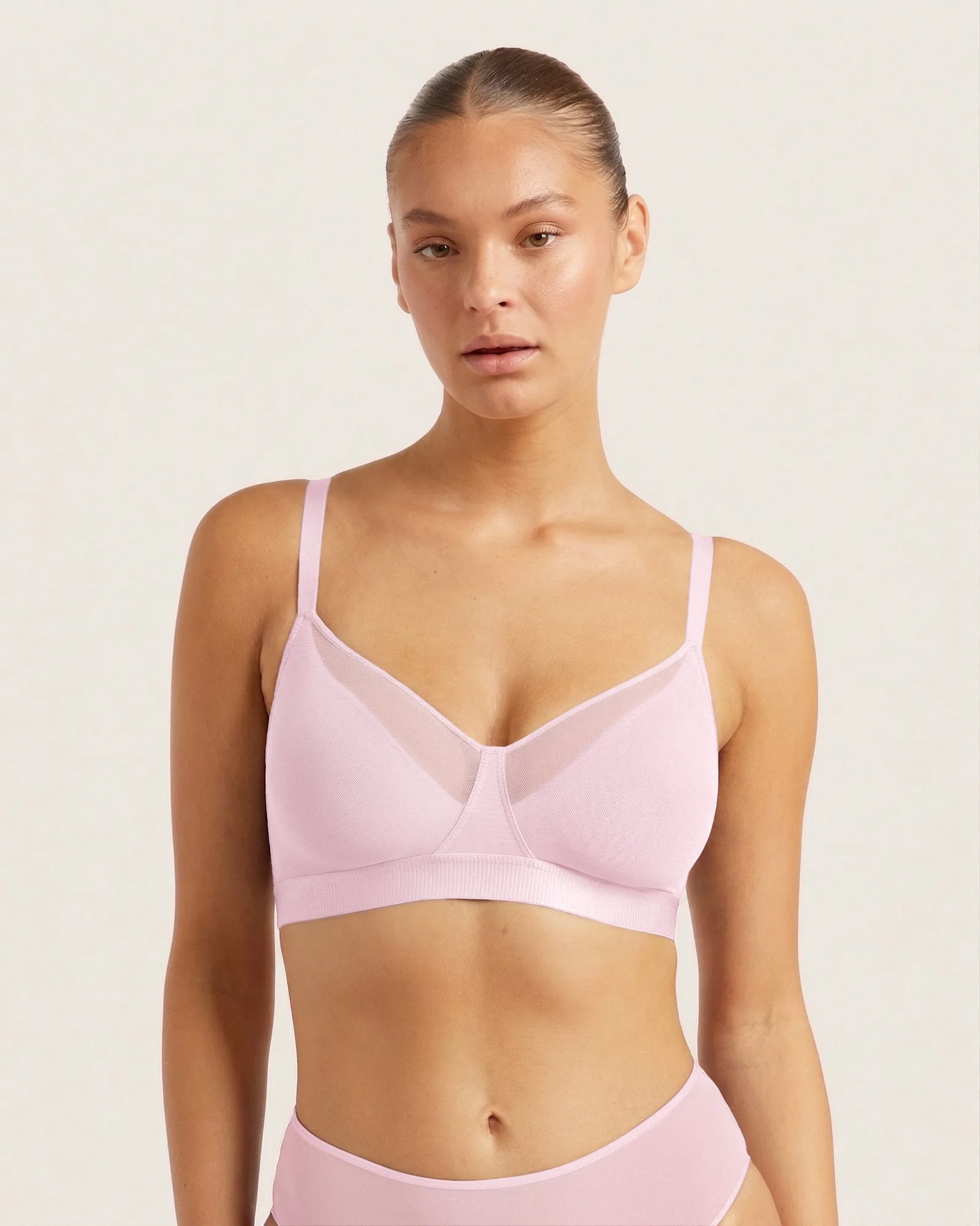 Wireless Bra vs. Bralette: Which Fits Your Day?