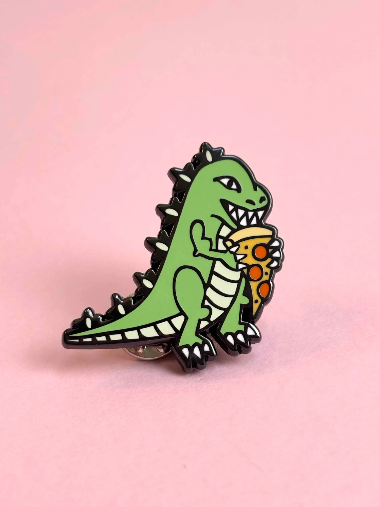 Cuidado del pin de esmalte: mantén brillante tu pin de pizza de Nueva York