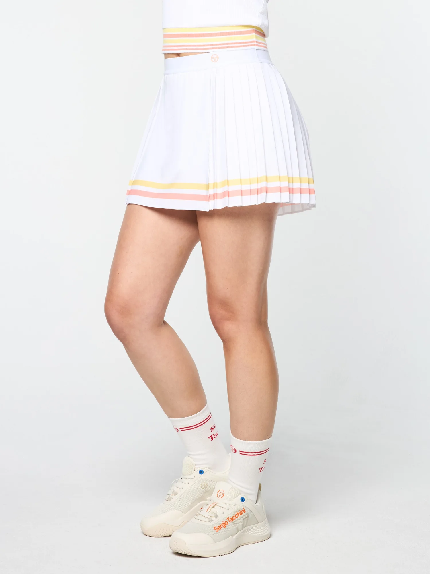Wrap Skirt vs Regular Skirt: Which Suits Your Style?