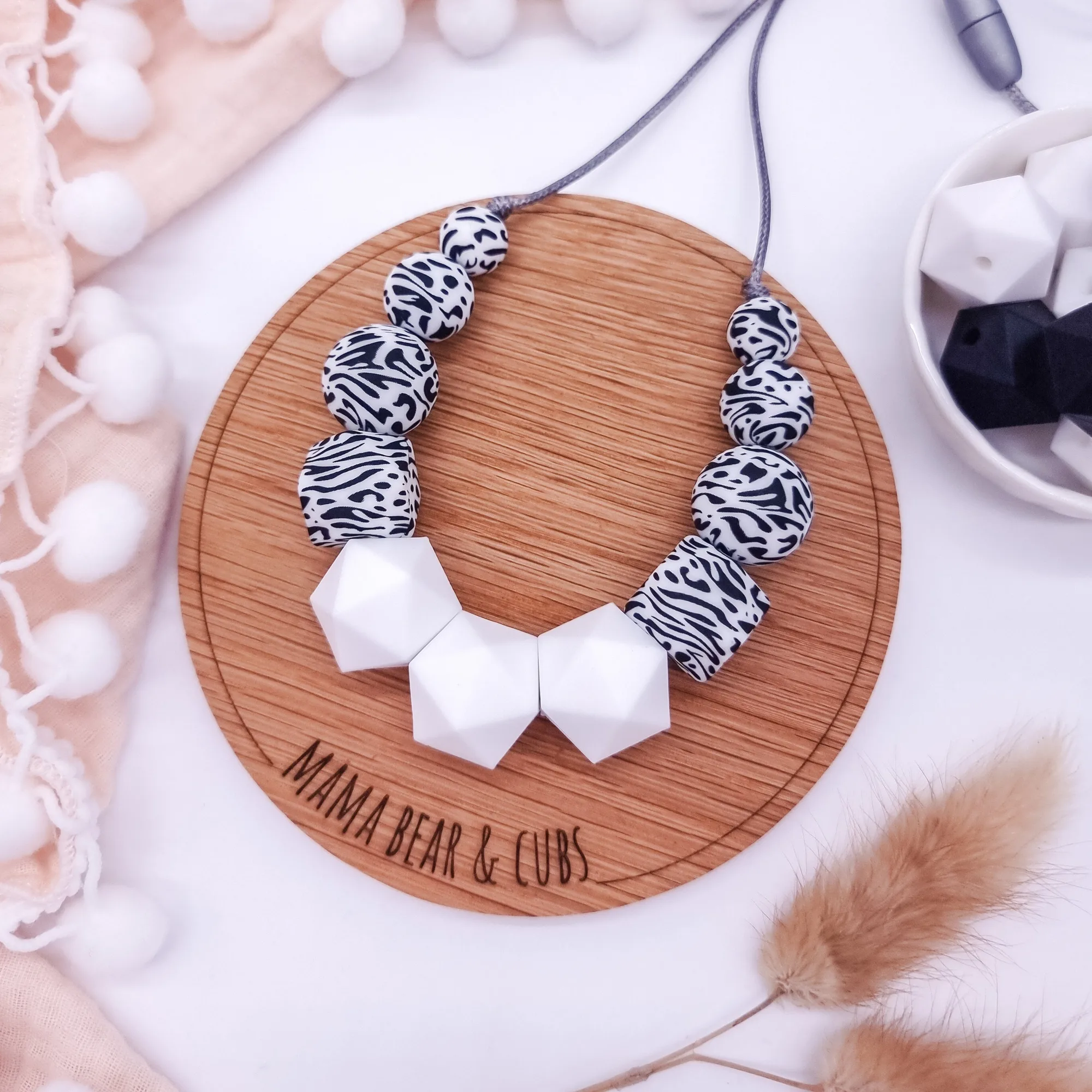 Breastfeeding & Teething Monochrome Necklace - White