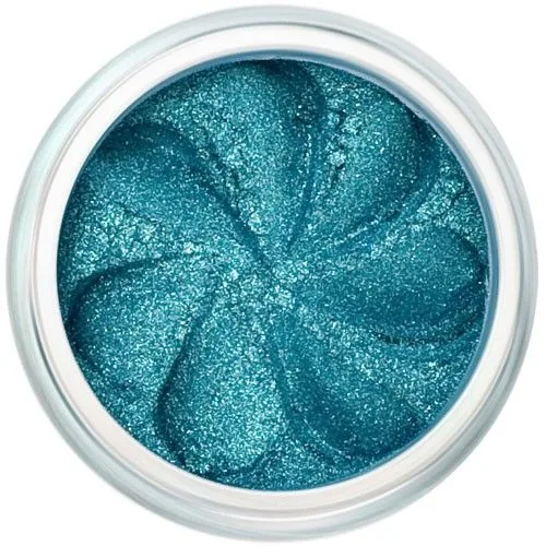 Shimmer vs Matte Makeup: How to Choose the Right Finish for Your Skin