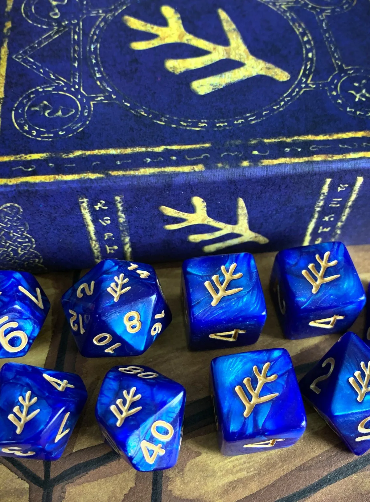 Dados de Signo Anciano - Set Poliédrico Azul Éter