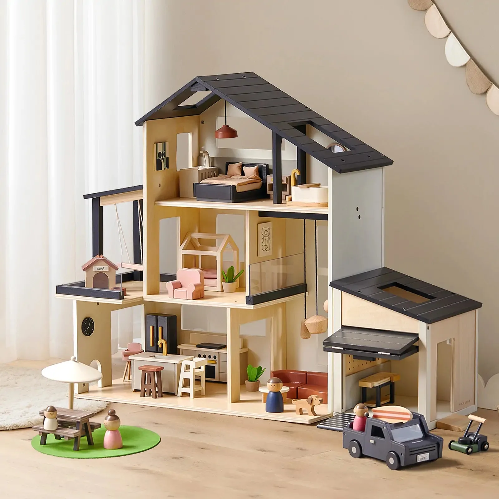 بيت الدمى مع المرآب: ميزات مجموعة Sweetwood Edge