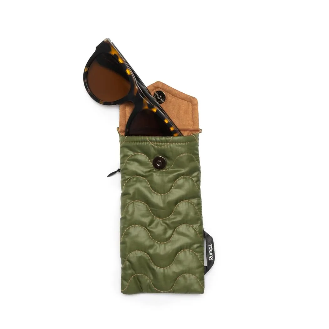 Rumpl Shady Pouch: What Fits Inside and How to Use It